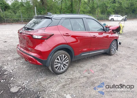 2023 Nissan Kicks Sr Xtronic Cvt z USA, uszkodzony, nr VIN 3N1CP5DV5PL541279